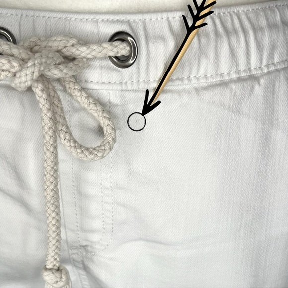 aerie Drawstring Pull On Elastic Waist Frayed Raw Hem Jean Shorts White Small S - Picture 7 of 16